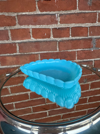 Opaline- Vintage portieux vallerysthal soap / trinket dish