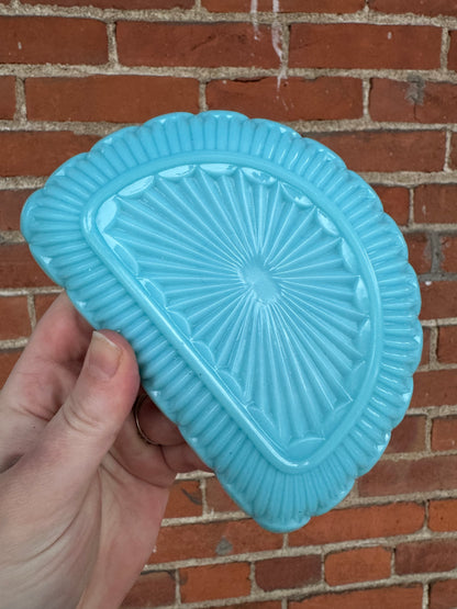 Opaline- Vintage portieux vallerysthal soap / trinket dish